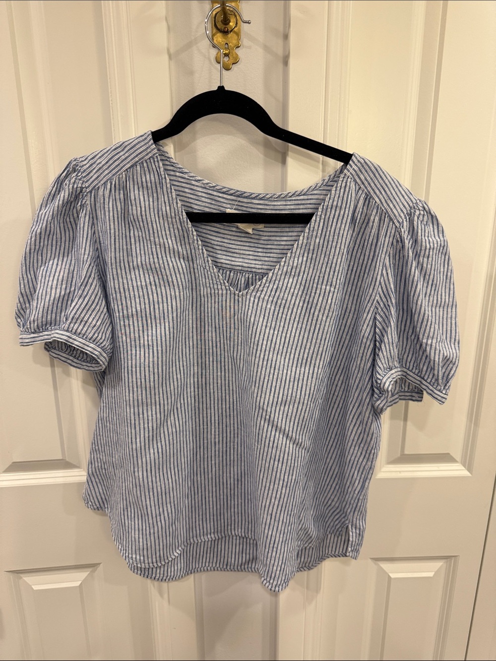 Treasure & Bond Blue and White Striped V-Neck Puff Sleeve Blouse